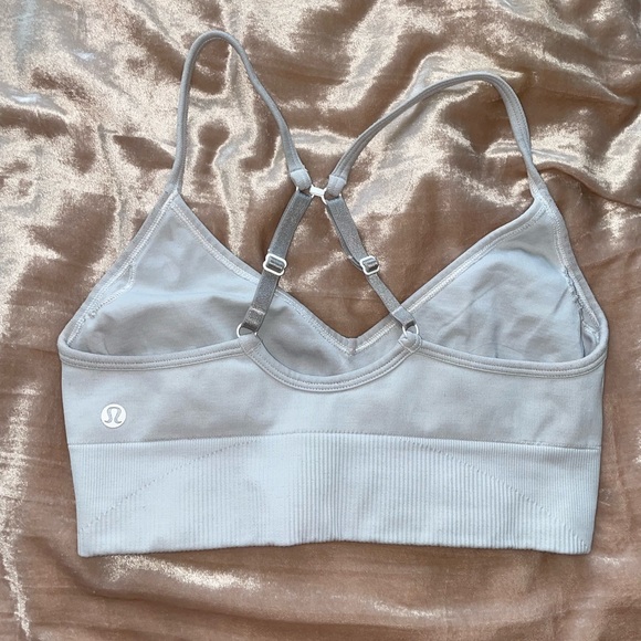 Lululemon size 6 ebb to street sports bra white with adjustable straps - Picture 4 of 4